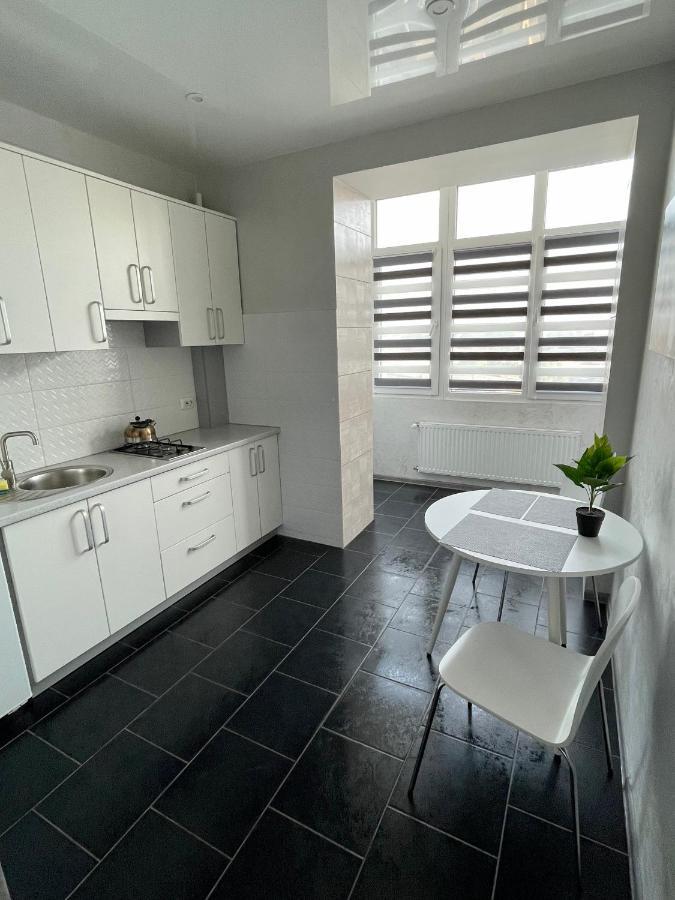 Apartment For You 伊万诺-弗兰科夫斯克 外观 照片